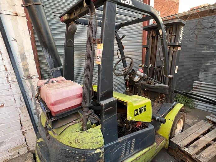 Clark C20L Forklift