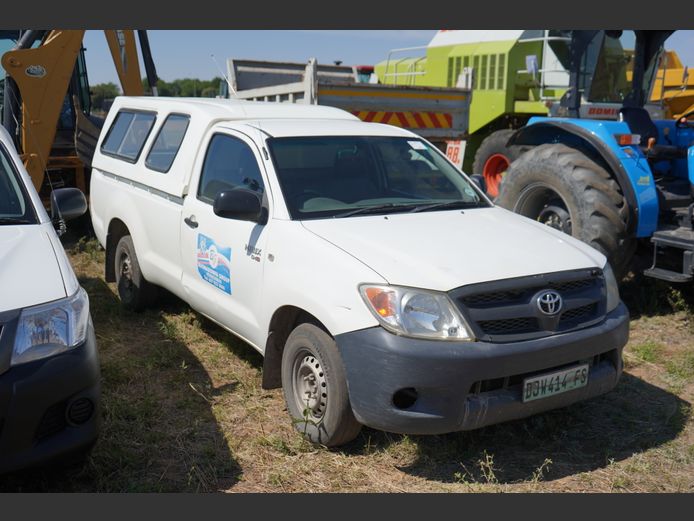 TOYOTA HILUX 2.5 D4D; ENKELKAJUIT; 2007; 840 000 KM; DJW414FS