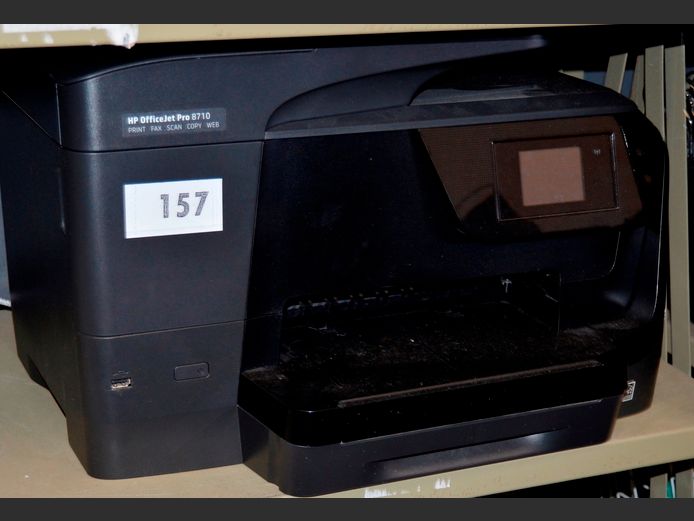 HP OFFICEJET PRO 8710 MULTI-FUNCTION PRINTER [Switches on]