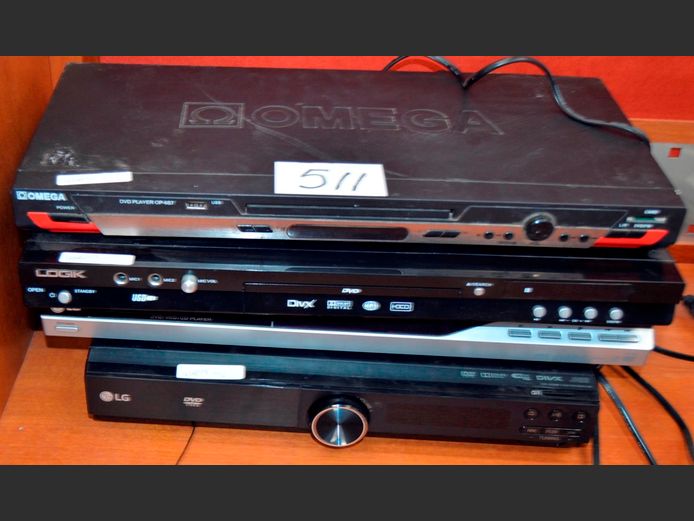 LOT DVD PLAYERS: LG, OMEGA & LOGIK [Switch on, faulty]