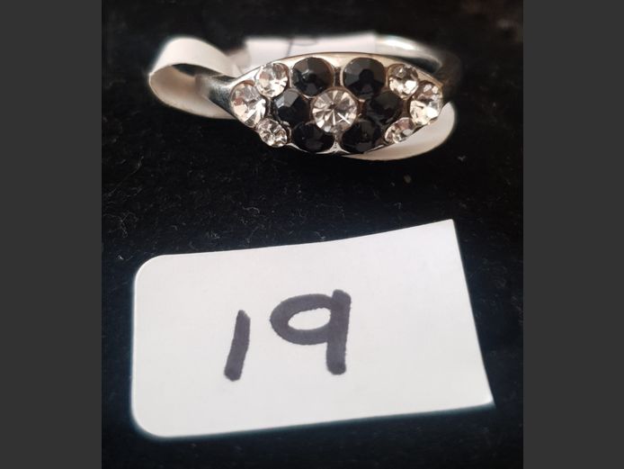 SILVER DRESS RING WITH BLACK & CLEAR STONES