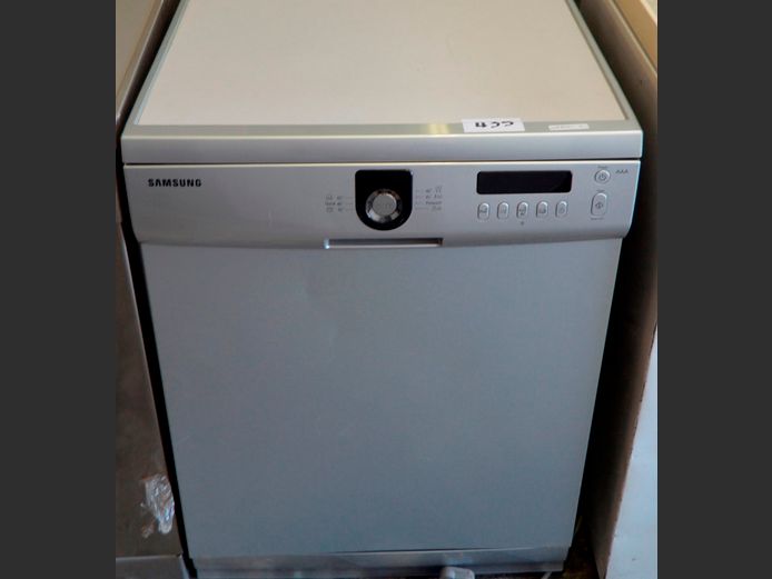 SAMSUNG DISHWASHER [Switches on, untested further]