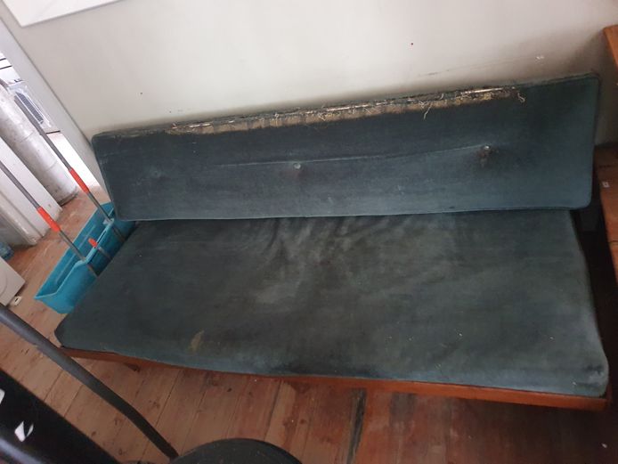 TEAL RETRO 3-SEATER COUCH, 184 x 81 x 74cm