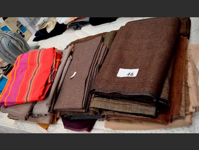 ASSORTED FABRIC OFF-CUTS