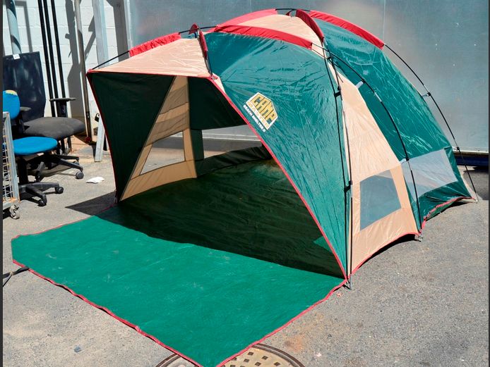 CAMPMASTER BEACH SHELTER II