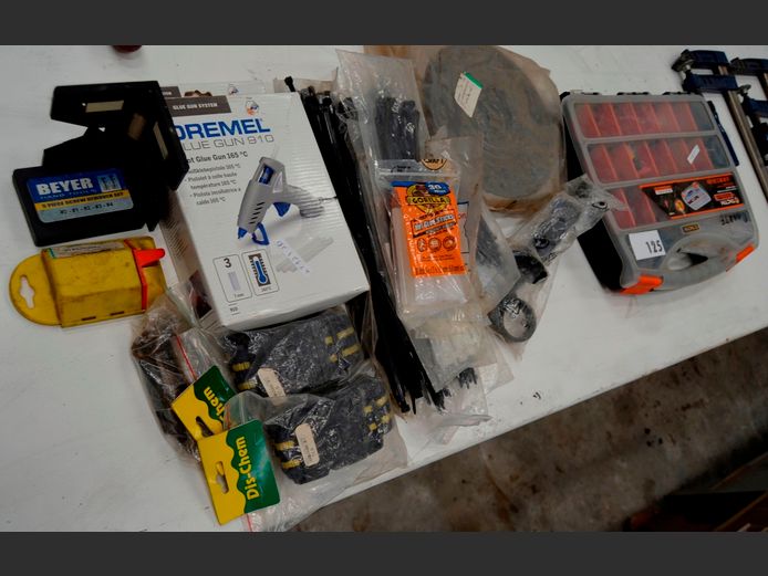 DREMEL GLUE GUN, STORAGE BOX WITH CONTENTS, etc [Switches on, untested further] [9,20]