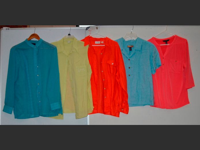 LOT OF 5 LADIES TOPS: JONES NEW YORK, STUDIO WORKS, ELLEN TRACY & HAVANNA JACKS CAFE [Sizes: 18 & XL]