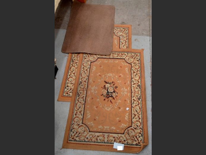 LOT: 3 x BROWN RUGS, 90 x 60cm & 75 x 50cm