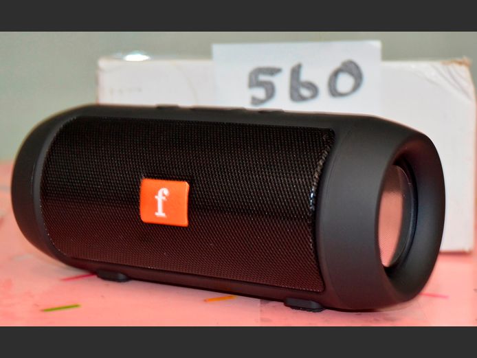BLUETOOTH SPEAKER [Untested]