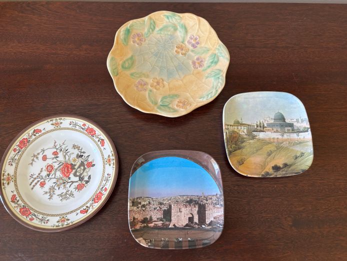 Set of Collectible Small plates 