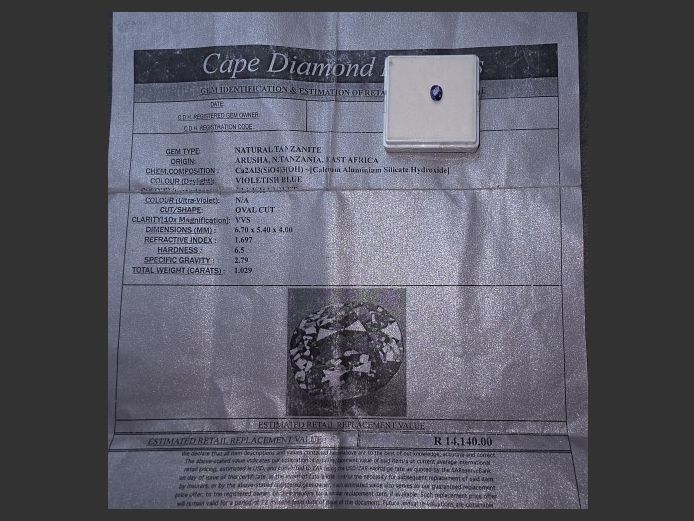 NATURAL TANZANITE OVAL CUT VVS 1.029CT WITH CERTIFICATE