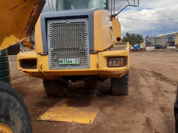 2002 BELL WATER CART B20D - 18000L - STC