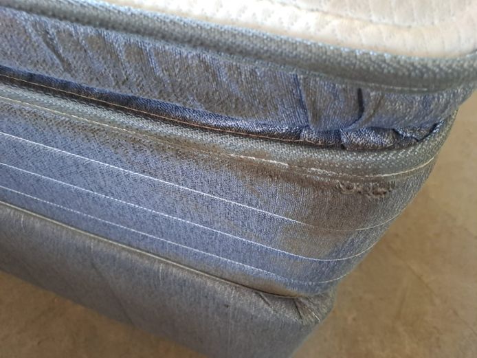 SEALY POSTURE PREMIER MICHIGAN QUEEN SIZE BASE SET 