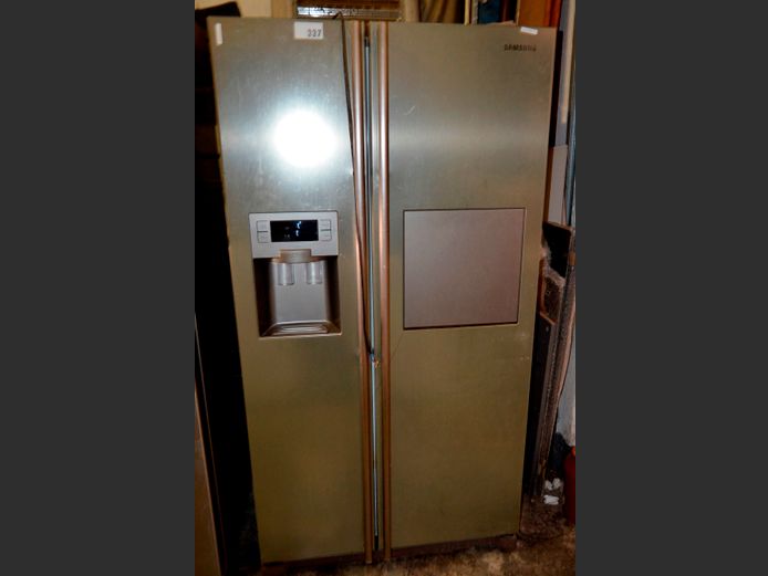 SAMSUNG GREY SIDE-BY-SIDE FRIDGE FREEZER WITH ACCESS HATCH & WATER & ICE DISPENSER [Dead] [#: 402662712]
