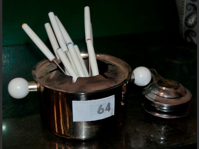 STAINLESS STEEL FONDUE POT WITH BURNER, FORKS & SPOONS [No stand]
