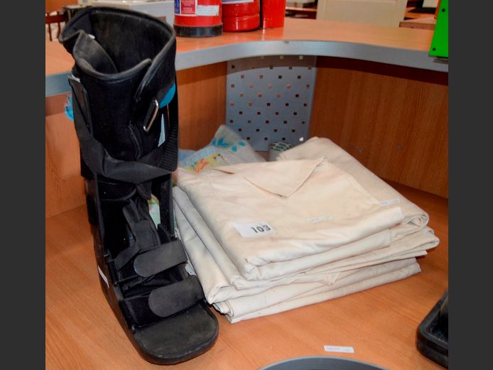 MOON BOOT, TABLECLOTHS, etc