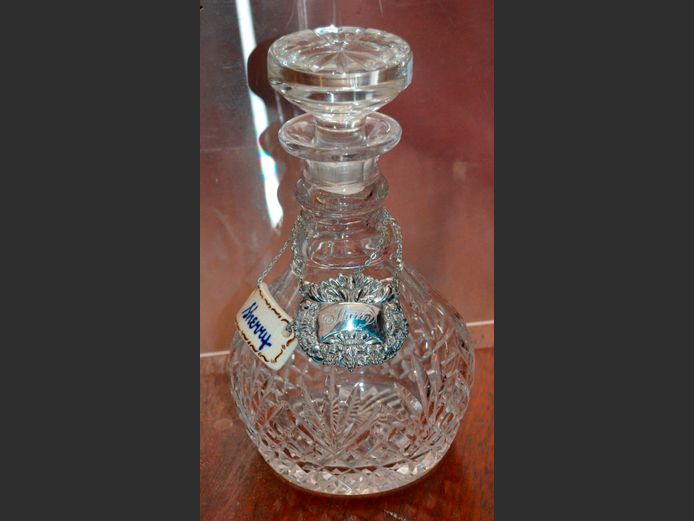 CUT GLASS DECANTER, 23cm High, WITH DECANTER TAGS