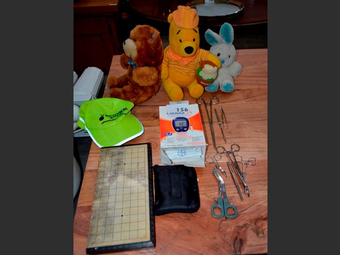 CONTOUR TS BLOOD GLUCOSE MONITOR, FLUFFY TOYS, etc [Untested]