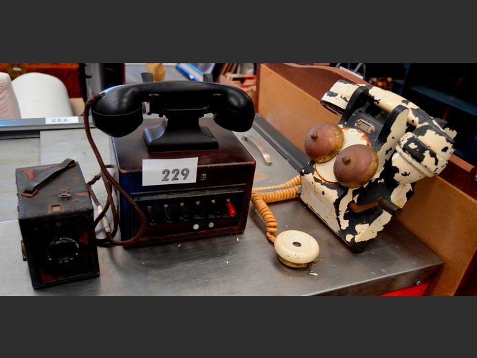 VINTAGE TELEPHONES & A VINTAGE CAMERA [Condition unknown]