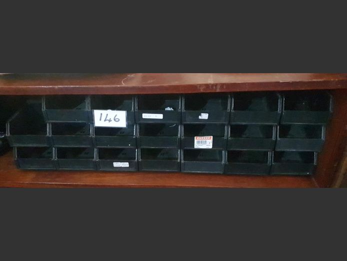 LOT: SMALL BLACK LINBINS