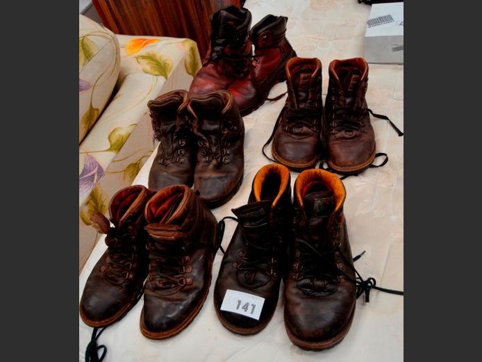 LOT: 5 x PAIRS BOOTS