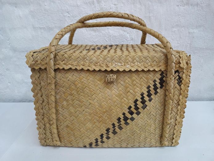 Woven Straw Picnic Basket Bag with Leopard Print Interior