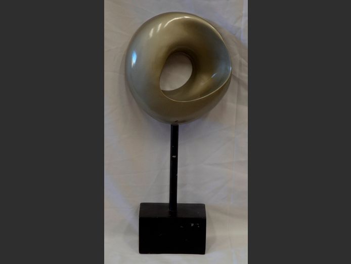 ABSTRACT CENTRE PIECE, 48cm High