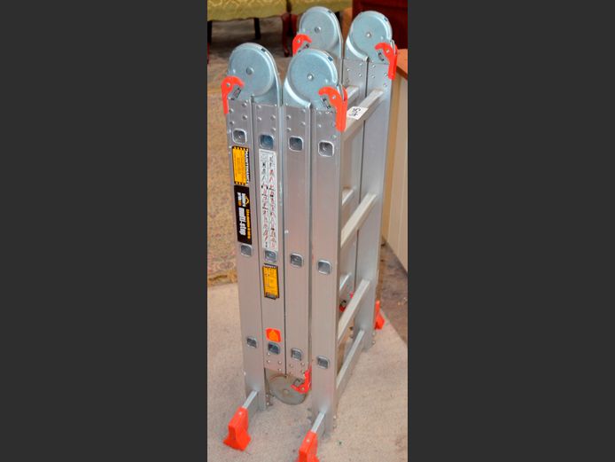 ALUMINIUM FOLDING LADDER