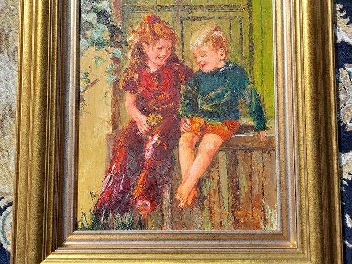 SUSAN GREYLING '02 (2 KIDS SITTING)