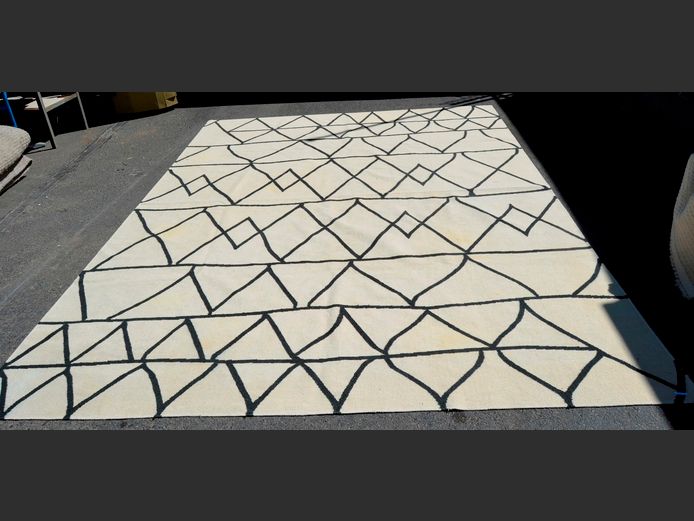 CONTEMPORARY AFGHAN PURE WOOL CARPET, 400 x 300cm