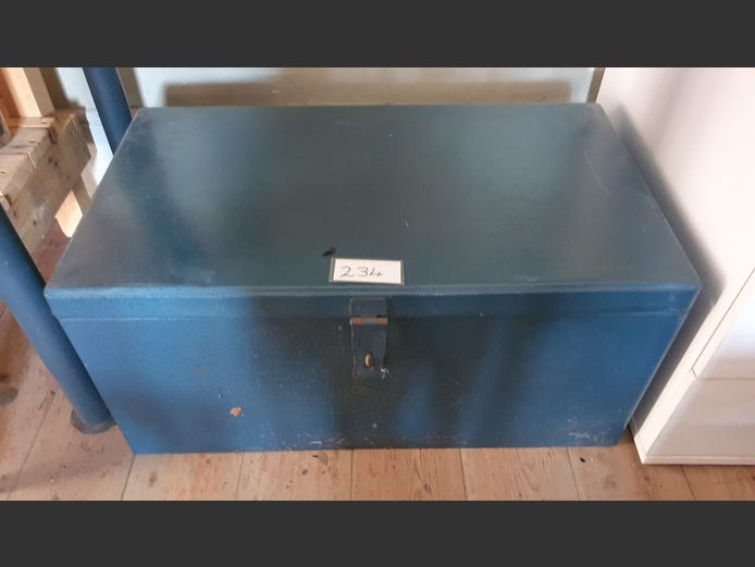 BLUE METAL TROMMEL
