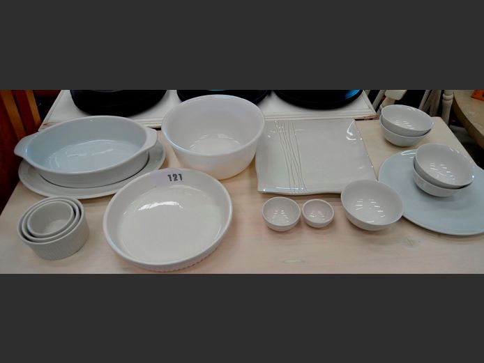 WHITE PIE DISH, RAMEKINS, SAUCE BOWLS, etc