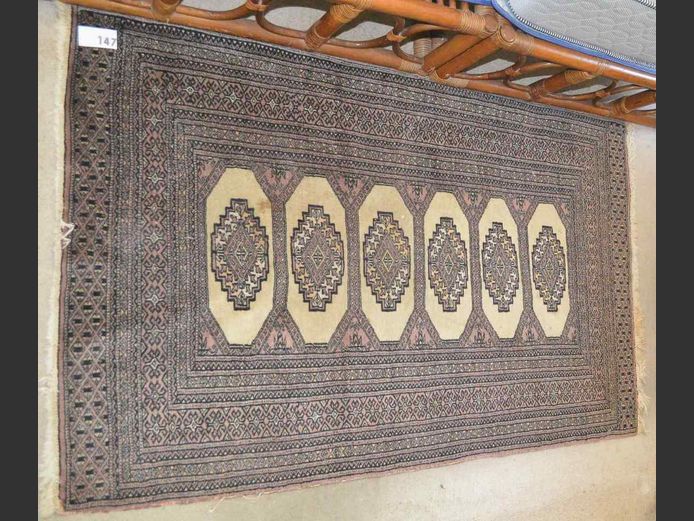 PINK & BEIGE PERSIAN RUG, 155 x 97cm