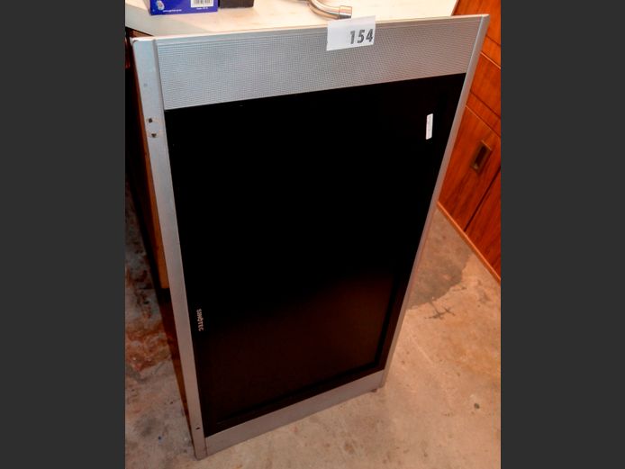 SINOTEC 32" LCD TV [Faulty] [#: 413618145] ### LICENCE PLEASE ###