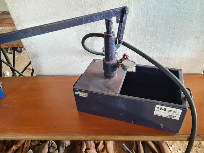 AIR TEST PUMP