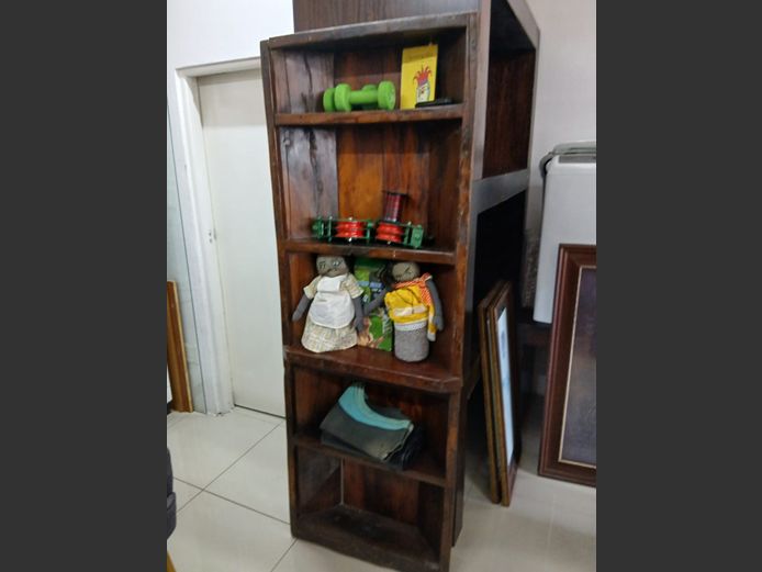 Sleeperwood Bookshelf