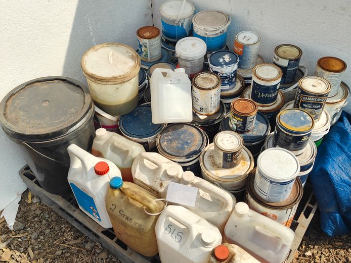 LOT PAINTS