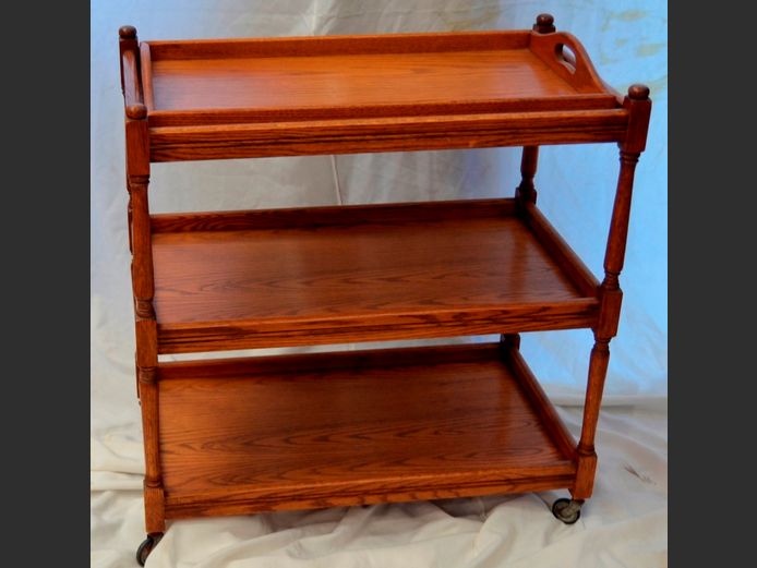 OAK TEA TROLLEY WITH TRAY & BOTTOM SHELVES, 75 x 45 x 78cm