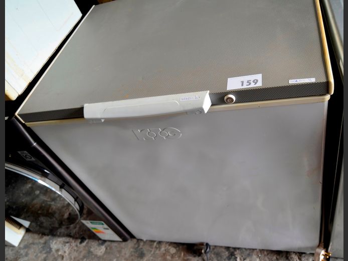 KIC 210 LITRE CHEST FREEZER [Getting cold]