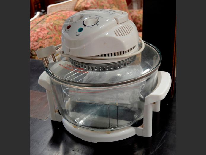 SUNBEAM CONVECTION COOKER [Switches on, untested further]