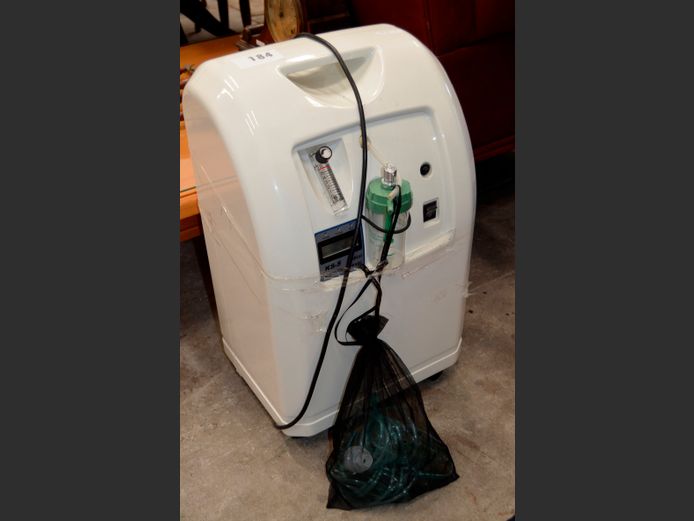 PORTABLE KS-5 MEDICAL OXYGEN CONCENTRATOR [Switches on, untested further]