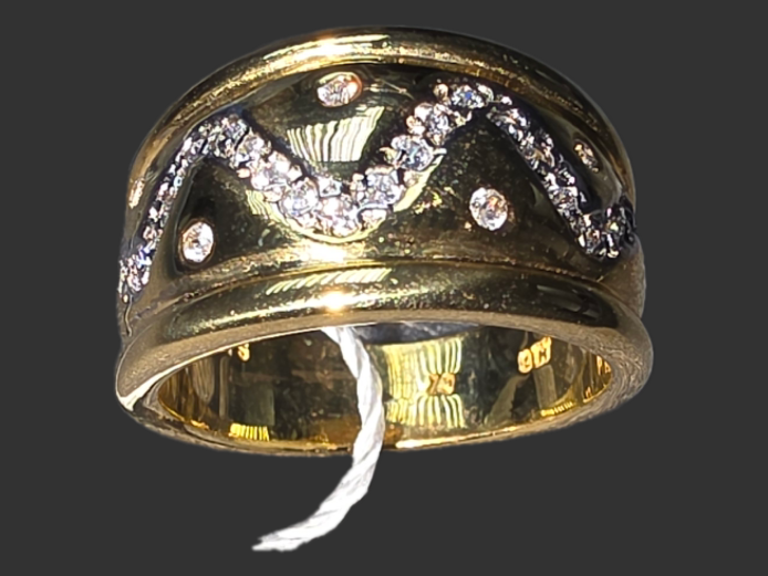 9CT YELLOW GOLD CUBE RING 8.1g