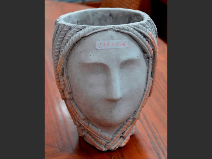 CONCRETE "ELEGANT LADY" PLANTER, 18 x 16 x 21.5cm