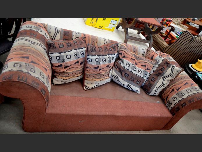 BROWN & CREAM 2-SEATER COUCH WITH SCATTER CUSHIONS, 210 x 90cm [No cushions]