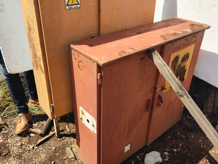 2 X ELECTRICAL BOXES (EMPTY) / MECHANICAL TOOLBOXES