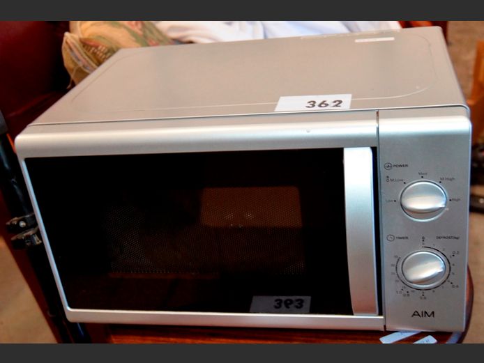 AIM METALLIC FINISH MANUAL MICROWAVE [Switches on, untested further