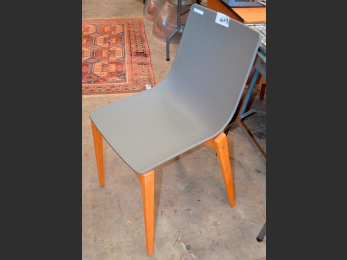 GREY CHAIR ON OAK LEGS