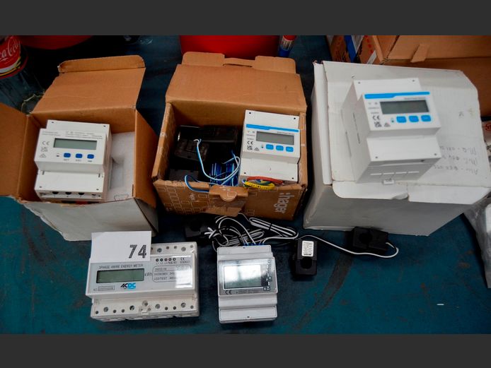 LOT: 5 x 3-PHASE POWER SENSORS