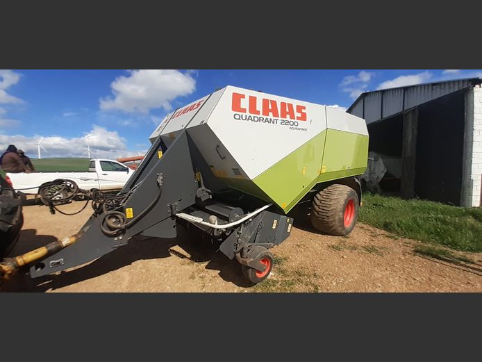 Claas Quadrant 2200 Advantage Big pack baler | Boontjieskraal landgoed