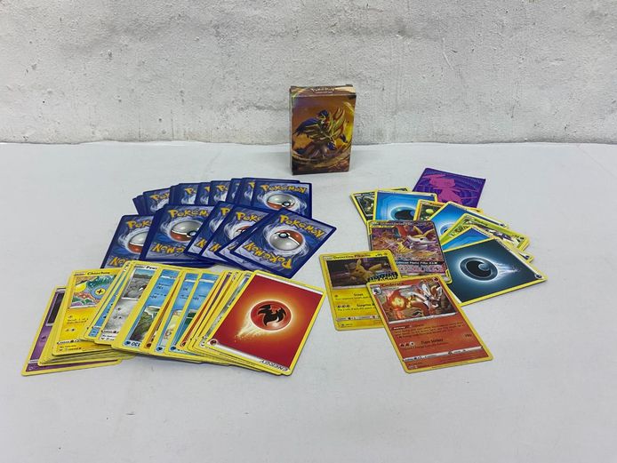 Pokémon Trading Cards Lot with Deck Box & Sleeve
